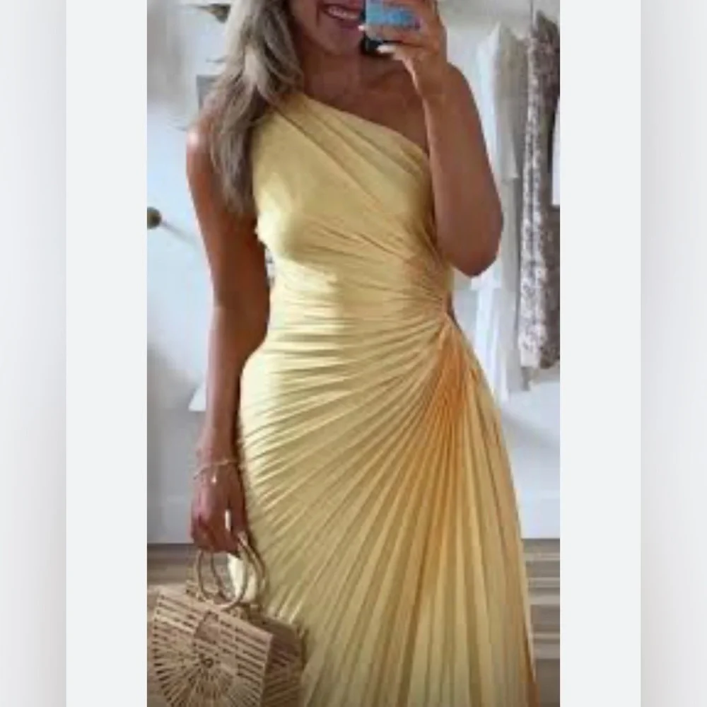 Abercrombie & Fitch Giselle Pleated One Shoulder Cutout Maxi Dress Yellow Petite